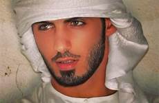omar borkan outfittrends chicos arabe guapo arabia stylish