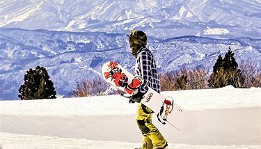 Bermain Ski di Jepang