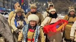 顶礼膜拜！东方神秘力量惊现哈尔滨中央大街！鄂伦春族、达翰尔族、赫哲族已到位 #哈尔滨 #中央大街 #冰雪大世界