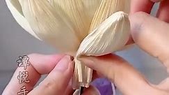 DIY flowers made out of corn husk