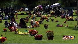 Hundreds gather at Coachella Valley Cemetery for Dia de los Muertos