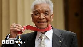 Earl Cameron: British film and TV star actor dies aged 102