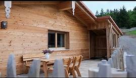 Rundgang: Holz Cottage vom Landhotel Haus Waldeck***S in Philippsreut in Bayern - Hundehotel