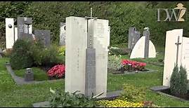 Grabstein für ein Familiengrab/Doppelgrab aus Kalkstein & Granit - von Stilvolle-Grabsteine.de