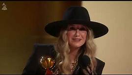 LAINEY WILSON Wins Best Country Album For 'BELL BOTTOM COUNTRY' | 2024 GRAMMYs Acceptance Speech