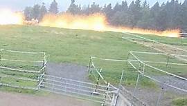 Szenen wie aus einem Action-Film: Diese Feuerwolke ist 20 Meter breit
