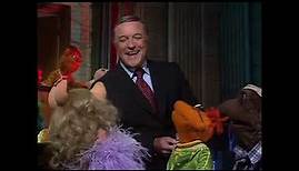 The Muppet Show - 501: Gene Kelly - “Singin’ in the Rain” Melody (1980)
