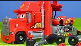 Disney CARS 3 Spielzeugautos: Lightning McQueen + Mack Truck