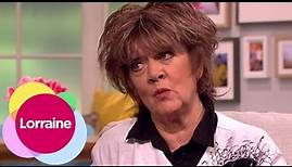 Amanda Barrie Gets Married In A Theatre | Lorraine
