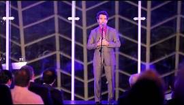 Brian d'Arcy James inspiring performance of Who I'd Be (Shrek) - Broadway sings for Amigos de Jesus