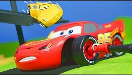 Disney Cars 3: Spielzeugautos von Lightning McQueen im Junior Kit