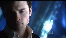 Smallville 10x22 - Clark Becomes Superman