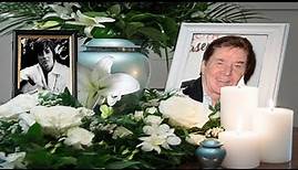 With a heavy heart as we report the sad news of 79-year-old singer Bobby Sherman, goodbye and rest.