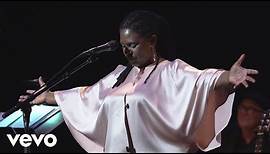 Ruthie Foster - Death Came a Knockin' (Travelin' Shoes) (Live at the Paramount)
