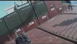 Spektakuläres Video: Wie die Holländer ein deutsches Containerschiff befreiten | SPIEGEL TV