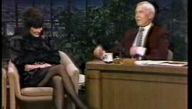 Linda Ronstadt INTERVIEW '83 (3/4)