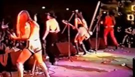 Runaways - Japan (1977 - Full Concert HD)(DHV 2011)