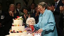 See Del Martin and Phyllis Lyon celebrate marriage in 2008