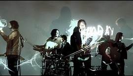 The Raconteurs – Sunday Driver (Official Music Video)