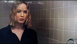 Jennifer Lawrence cuts her hair in Joy (2015)