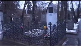 Novodevichy Cemetery: Yeltsin, Khrushchev & Chekhov / Новодевичье- Е́льцин, Хрущёв, Чехов 2014-12-21