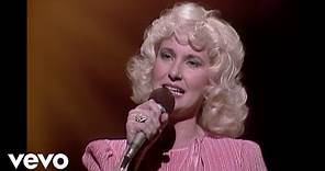 Tammy Wynette - Cowboys Don't Shoot Straight Like They Used To (Live)