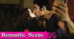 Hot Romance of Prateik Babbar And Evelyn sharma | ISSAQ | Romantic Scene | HD