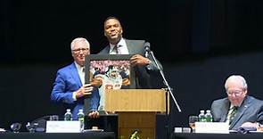 Michael Strahan gets inducted into Texas Sports Hall of Fame