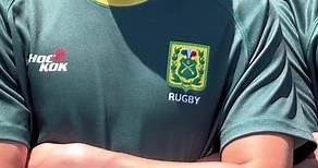 El Rugby 🏉 tiene valores que pertenecen a una disciplina llena de exigencias, coordinación y trabajo en equipo. En ESCAR, desarrollamos este deporte para reforzar valores como la Sociabilidad, Lealtad, Perseverancia, Esfuerzo, Confianza y sobretodo el RESPETO ✊🏻. Conoce más de este gran deporte; este es nuestro equipo, estos son nuestros Aspirantes a Oficial practicando RUGBY 🏉 . #rugby #ball #sport #bighit #rugger #deporte #rugbychile #rugbychileno #viral