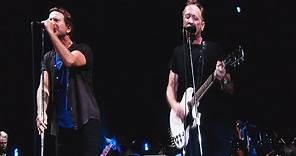 Pearl Jam - Taillights Fade (Buffalo Tom) w/ Bill Janovitz Fenway Park 09/02/18