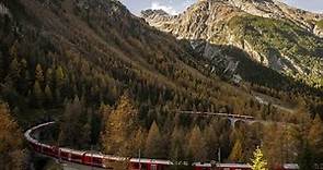 Suiza conmemora los 175 años del ferrocarril con el tren de pasajeros más largo del mundo