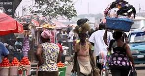 Head Porters Become Businesswomen in Accra's Slums