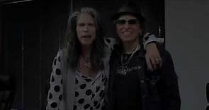 Steven Tyler performs "Dream On" at Recovery Unplugged