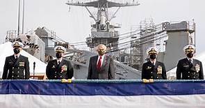 USS Fort McHenry Decommissions After 33 Years of Service