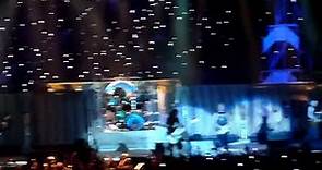 Iron Maiden - Hallowed Be Thy Name live in Singapore 2011 HD