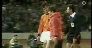 Dick Nanninga scoort in de finale van het WK 1978
