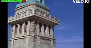 Aftershock: Earthquake In New York (1999): Statue Of Liberty falls scene with healthbars