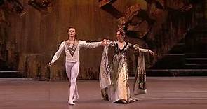 Tchaikovsky - Swan Lake (Bolshoi Ballet)