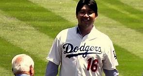 Hideo Nomo Throws First Pitch at Dodger Stadium 2013-8-10 - 1080p HD