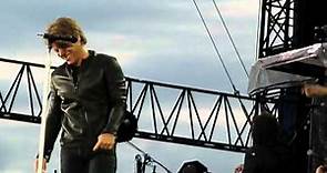 Bon Jovi - Jon joking about his injury in Horsens 2011