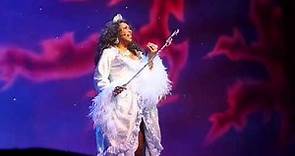 Sheila Ferguson - 'One Moment In Time' [live]