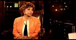 La vida y carrera de la escritora chilena Isabel Allende