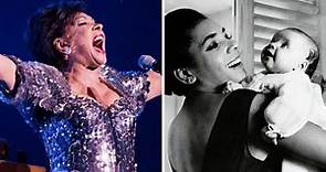 Shirley Bassey performs 'Diamonds Are Forever' live in 2002