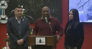 Bills Hall of Fame running back Thurman Thomas, wife Patti, commit to helping shooting victims' families