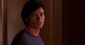 Smallville 1x01 - Clark meets Lex at his mansion