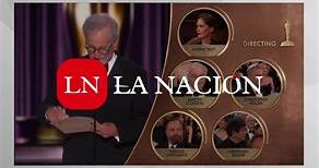 #Oscars 🎬 Christopher Nolan ganó la Mejor Dirección por Oppenheimer. 📲 #TodoEstáEnLN | La Nación