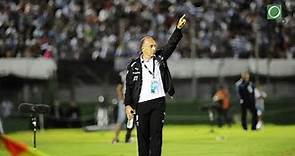 Fabián Coito, el DT que hace crecer a la selección uruguaya desde el pie.