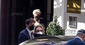 Ernesto Hannover y su novia, Claudia Stilianopoulos, cómplices por Madrid - Vídeo Dailymotion