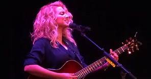 Tori Kelly - "Best Part" (Live in Los Angeles 12-13-17)