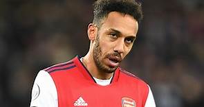 Why Arsenal's Aubameyang was stripped of captain's armband by Mikel Arteta | Sporting News